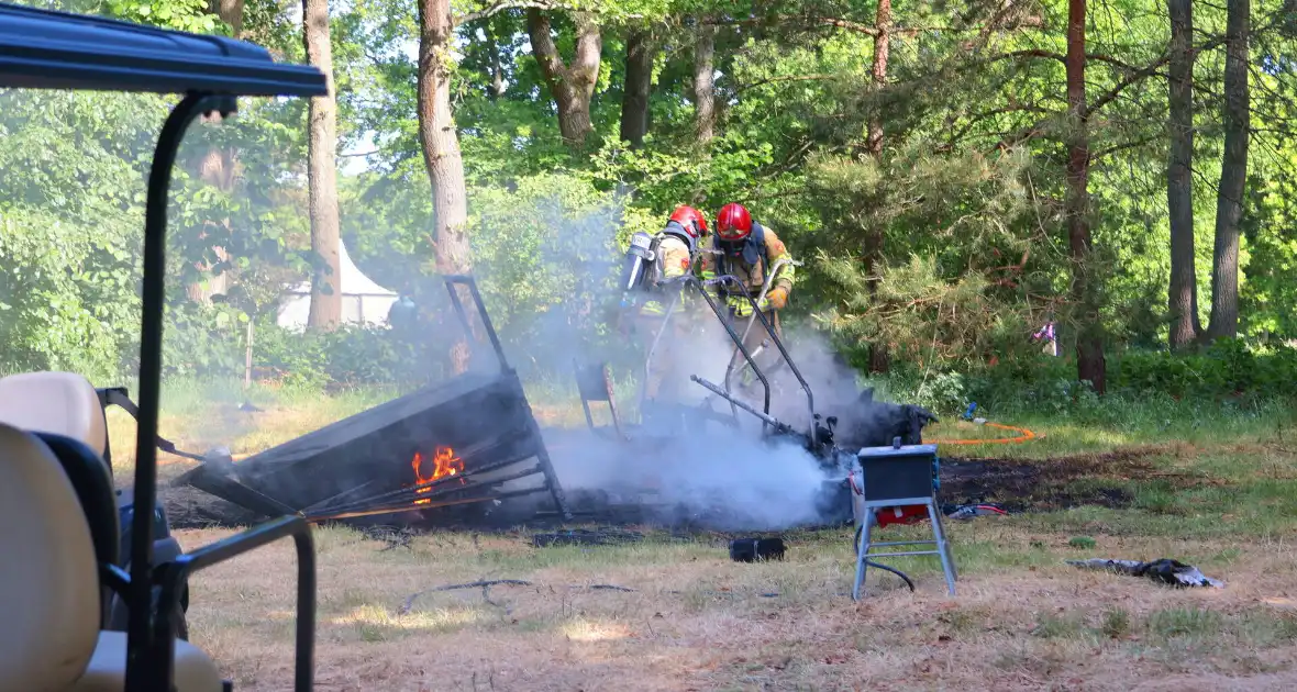 Golfkarren in brand tijdens evenement - Foto 8