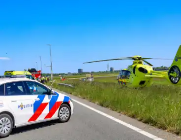 Brandweer redt inzittenden uit voertuig