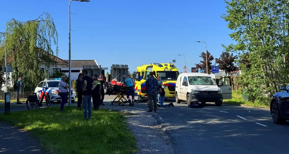 Fietser aangereden door automobilist, traumateam ingezet