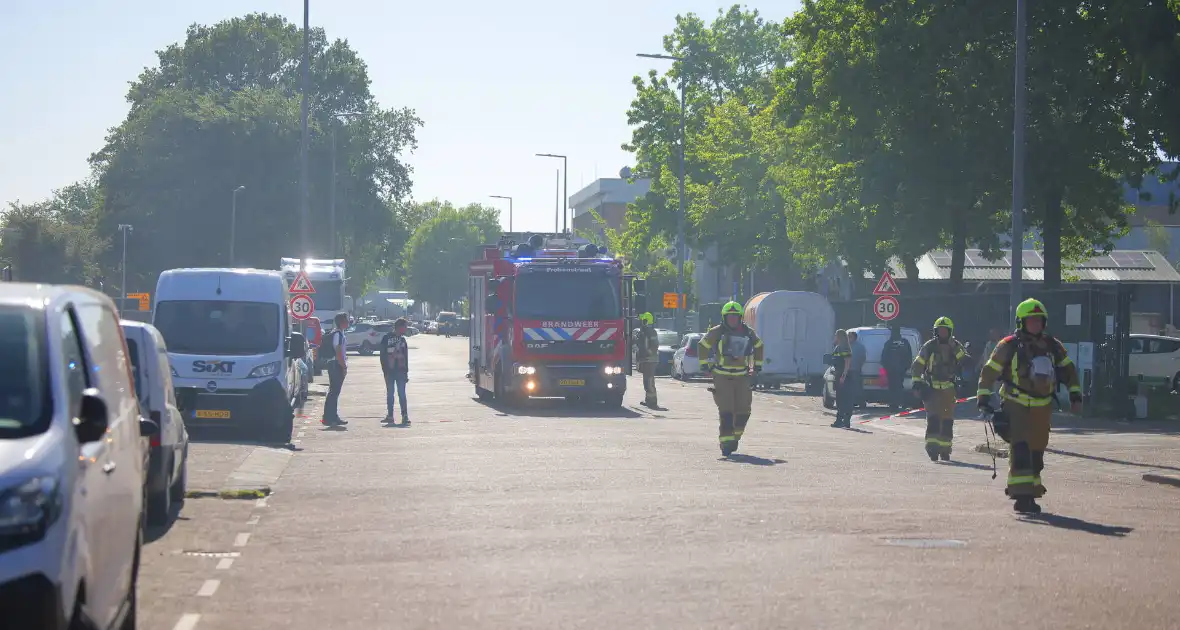 Zeer grote brand in gebouw hulpdiensten schalen op