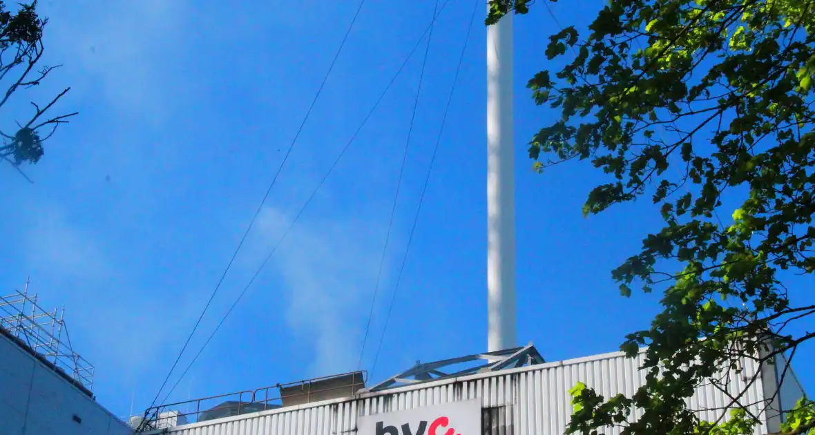Grote brand in pand afvalverwerker - Foto 1