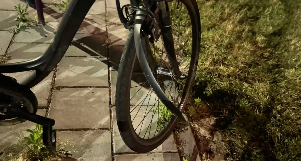 Gewonde nadat auto op fietser botst - Foto 6