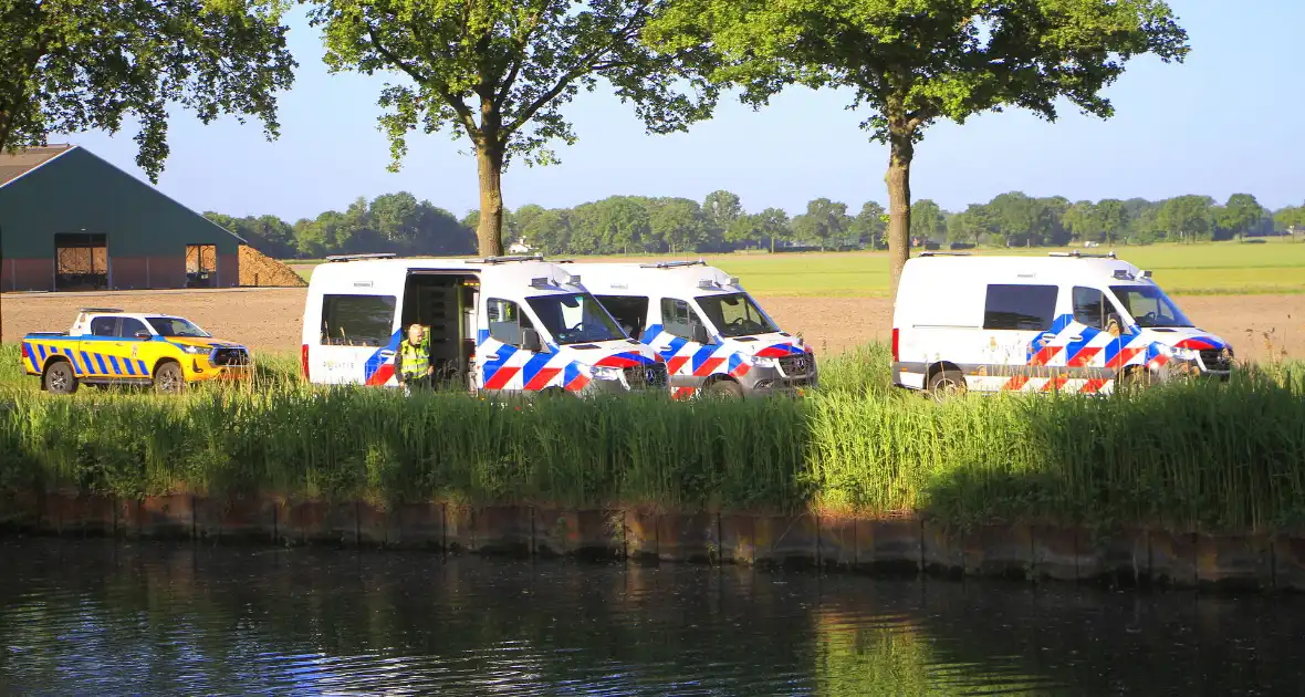 Dodelijke botsing tussen bestelbussen - Foto 3