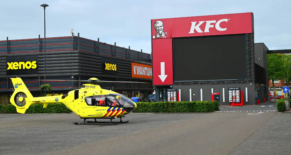 Traumahelikopter landt na ongeval - Foto 3