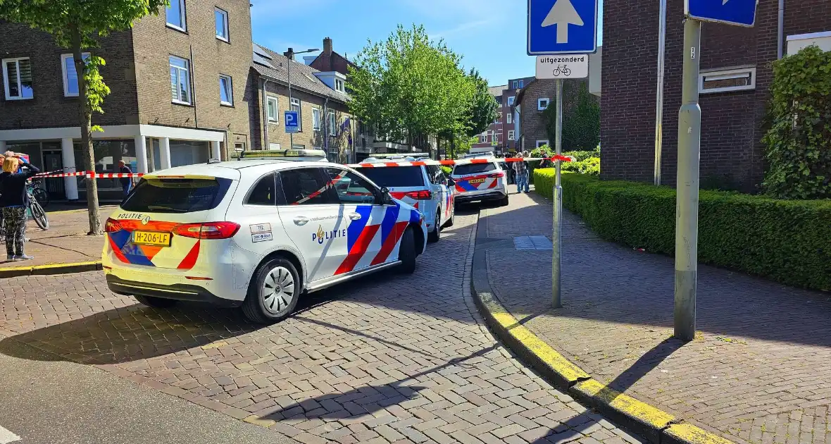 Aanhouding en gewonde bij mogelijke steekincident - Foto 2