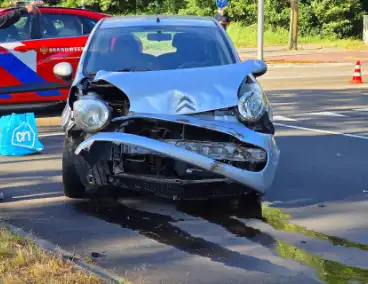 Botsing op kruising leidt tot verkeershinder