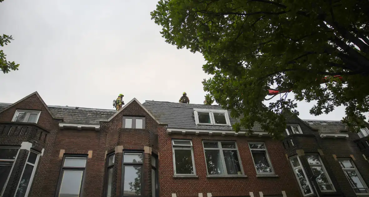Flinke brand op dakterras, brand in de kiem gesmoord - Foto 17