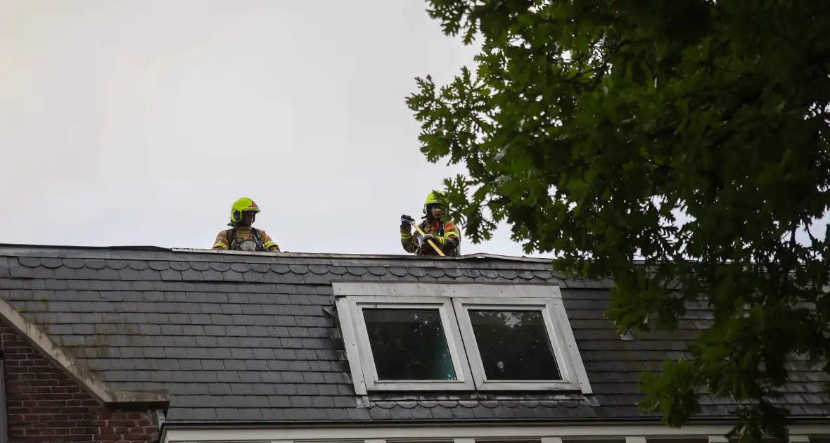 Flinke brand op dakterras, brand in de kiem gesmoord - Foto 18