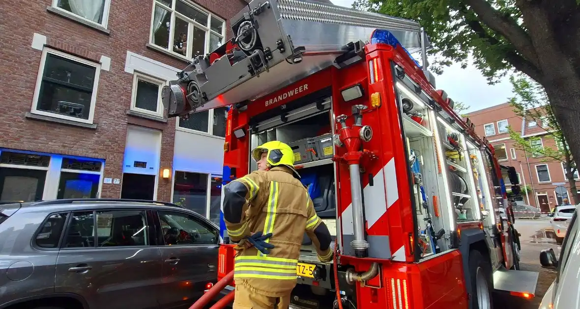 Flinke brand op dakterras, brand in de kiem gesmoord - Foto 21