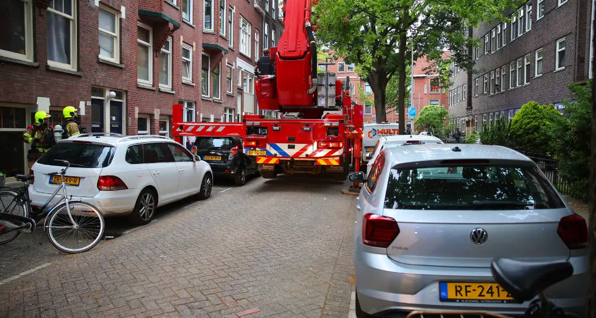 Flinke brand op dakterras, brand in de kiem gesmoord - Foto 5
