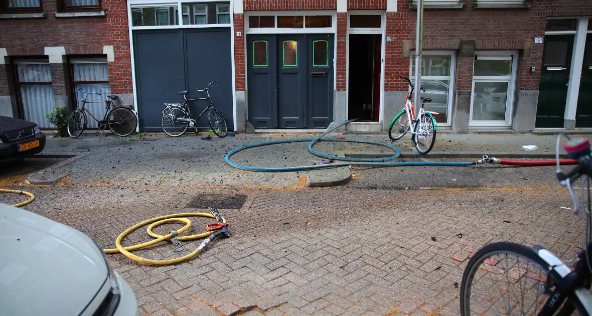 Flinke brand op dakterras, brand in de kiem gesmoord - Foto 8