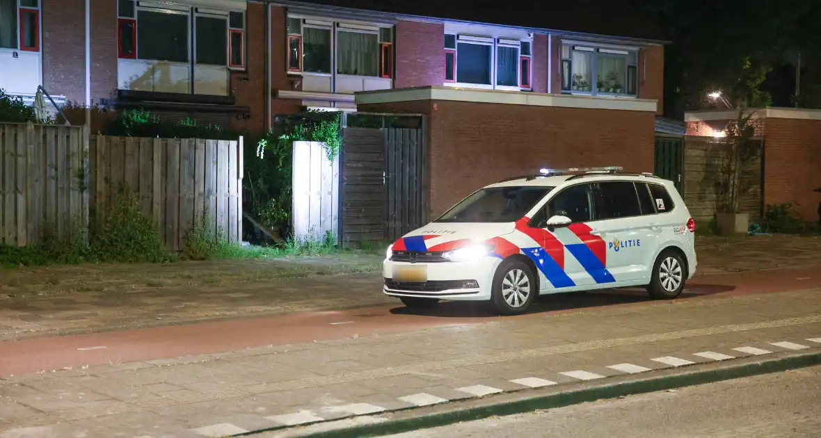 Politie doet onderzoek naar mogelijke woninginbraak - Foto 3
