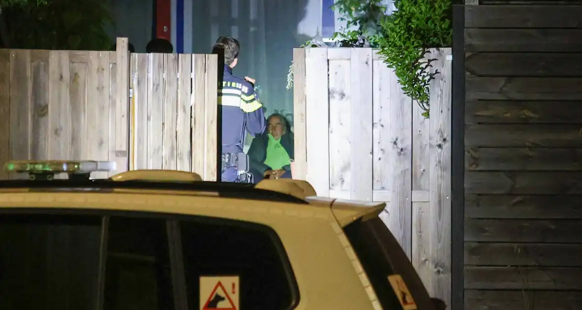 Politie doet onderzoek naar mogelijke woninginbraak - Foto 4
