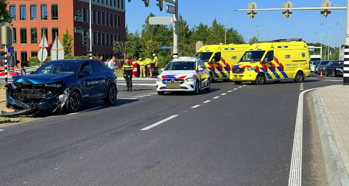 Vader en twee kinderen gewond na ongeval op kruising