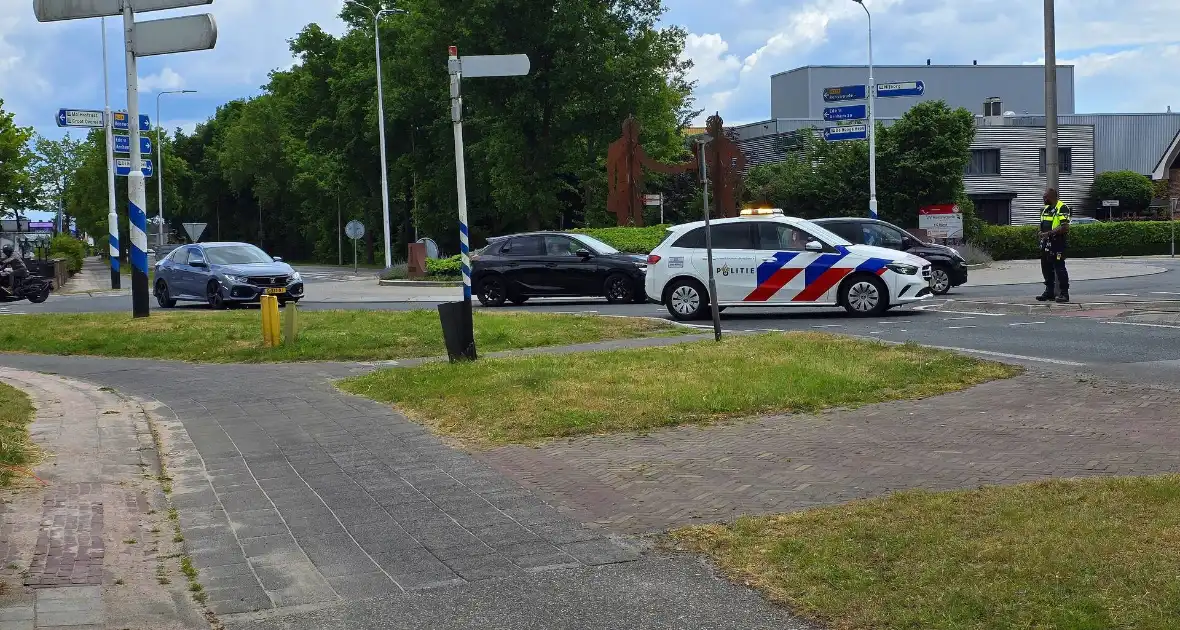 Ongeval met motorrijder leidt tot afsluiting weg