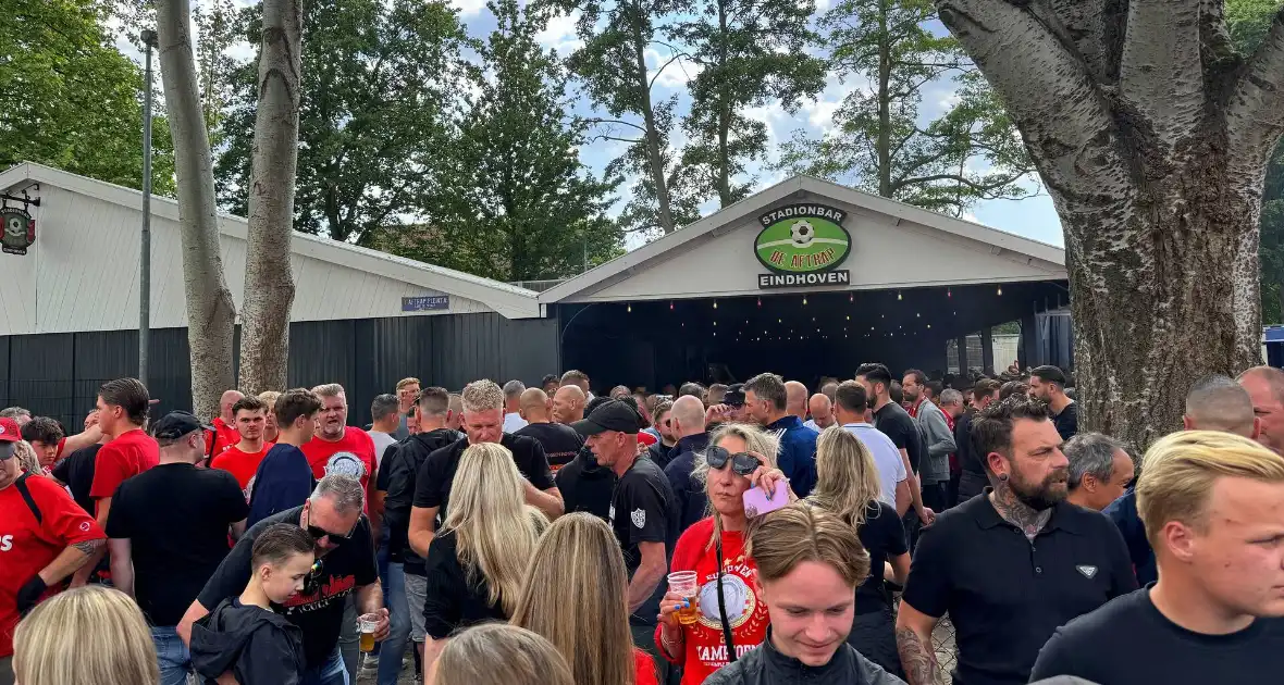 PSV landskampioen na bizarre inhaalrace - Foto 6