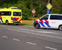 Fietsster in botsing met auto naar ziekenhuis vervoerd