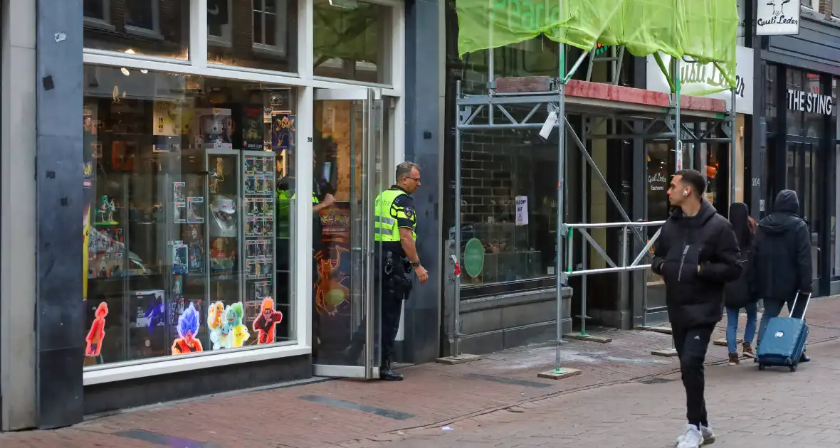 Gewapende overval op gamewinkel - Foto 4