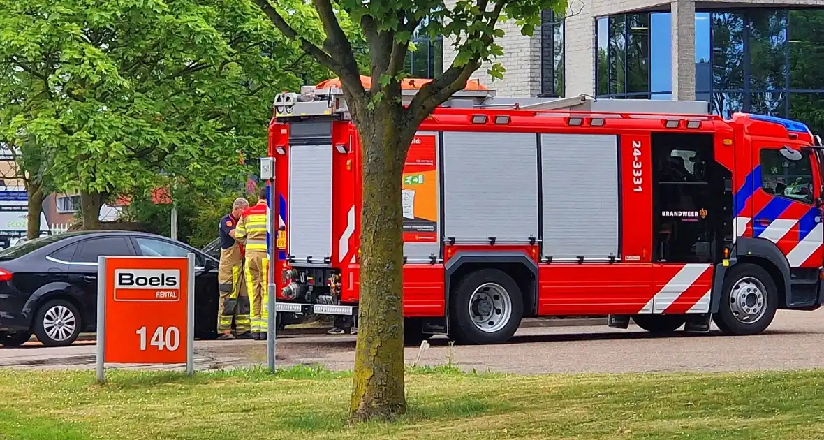 Bestuurder blust eigen brand - Foto 1