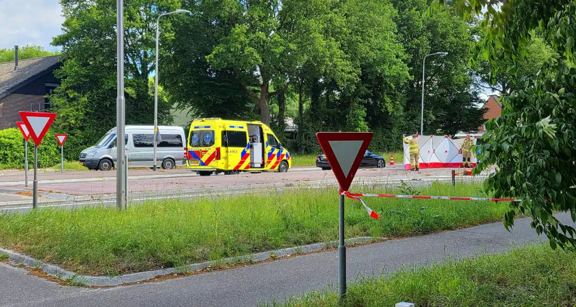 Ongeval leidt tot grote inzet van hulpdiensten - Foto 3