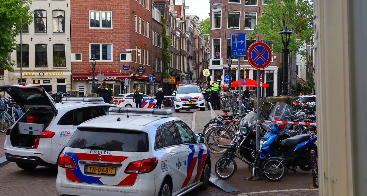 Schietpartij leidt tot gewonde en afzetting van de straat - Foto 1