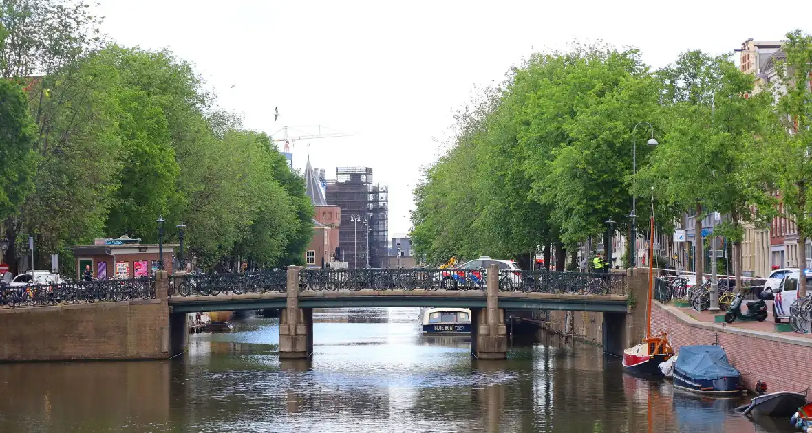 Schietpartij leidt tot gewonde en afzetting van de straat - Foto 2