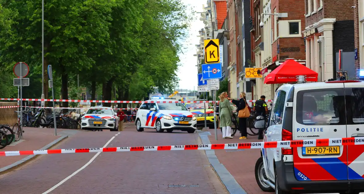 Schietpartij leidt tot gewonde en afzetting van de straat - Foto 3
