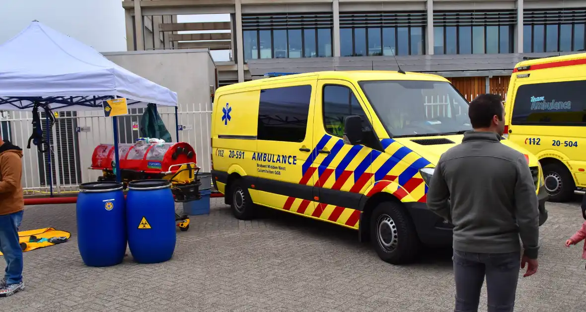 Drukte tijdens grote hulpverleningsdemonstratie - Foto 6