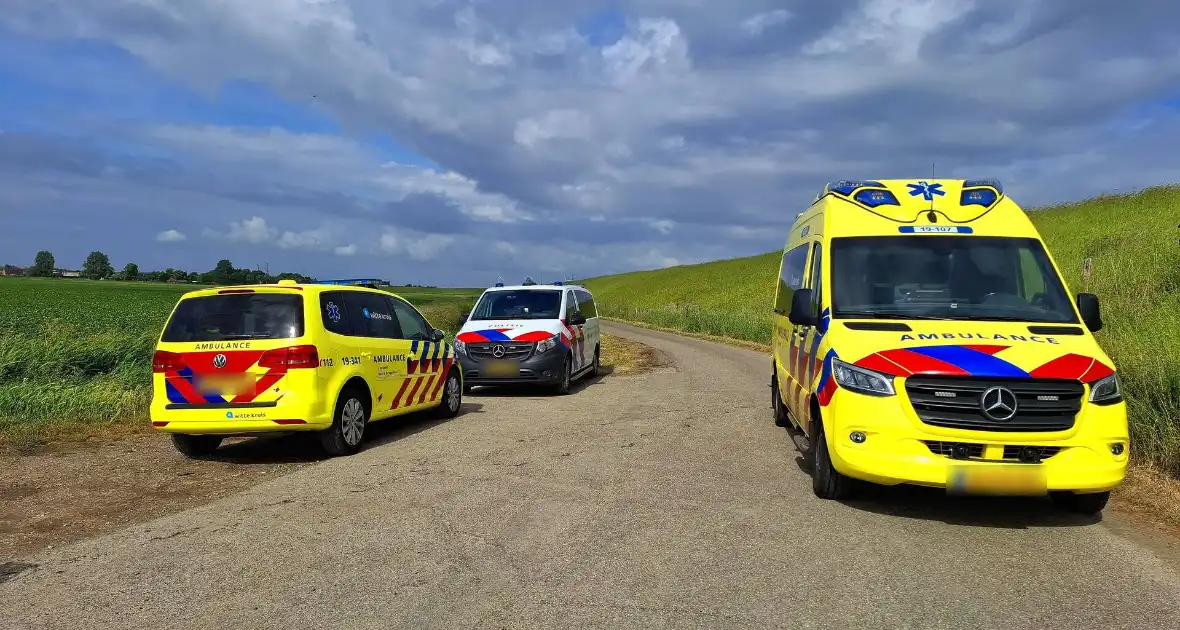 Persoon in nood bij duiklocatie