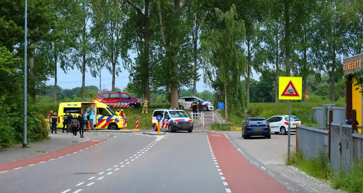 Auto belandt in sloot na eenzijdig ongeval