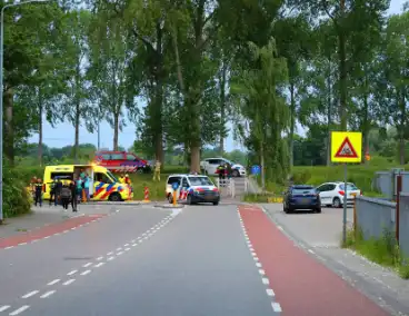 Pakketbezorger belandt in sloot na eenzijdig ongeval