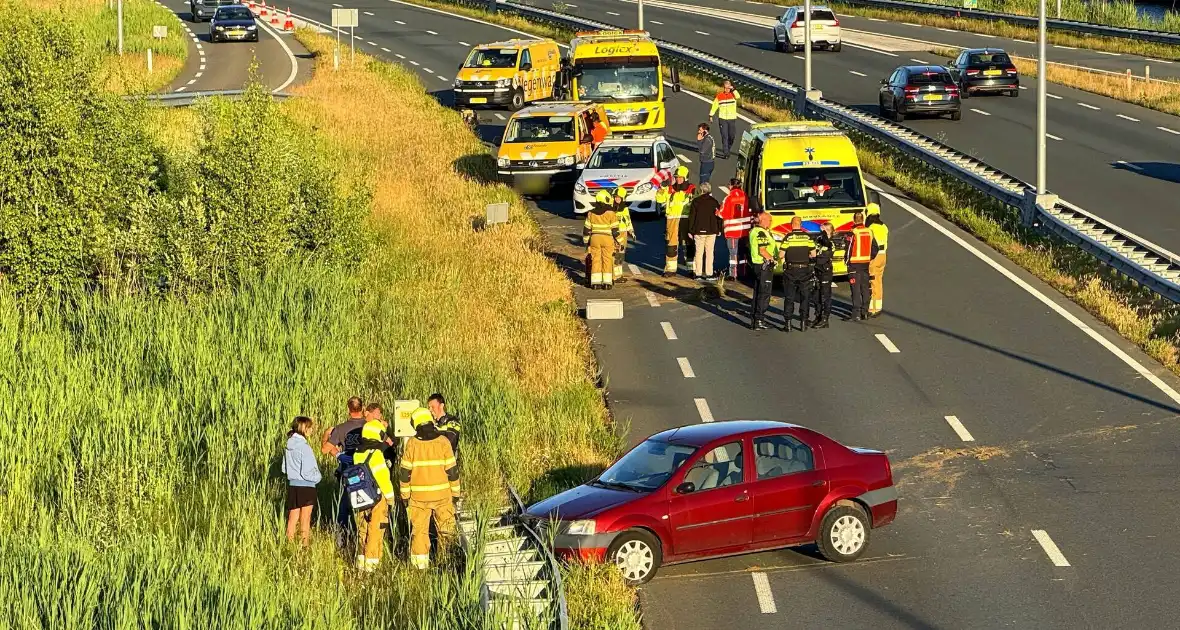 Ongeval leidt tot gewonden en verkeershinder - Foto 1