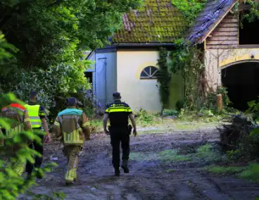 Verdachte vaten gevonden bij woning