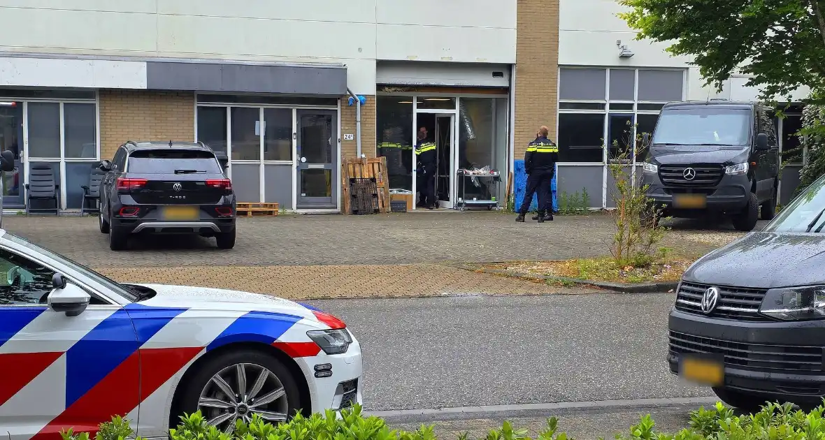 Verhoogde beveiliging na politie-inval - Foto 10