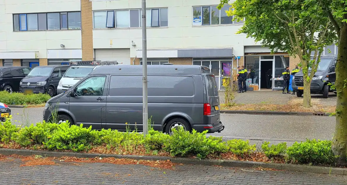 Verhoogde beveiliging na politie-inval - Foto 2