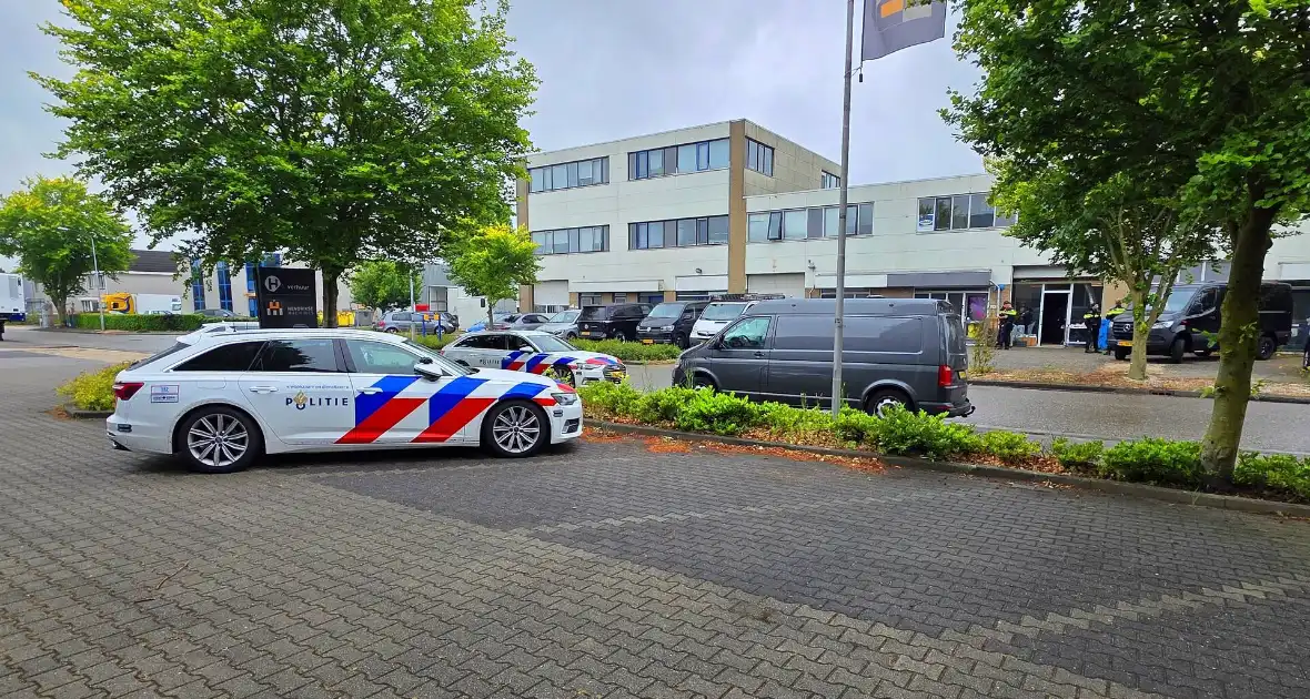 Verhoogde beveiliging na politie-inval - Foto 3