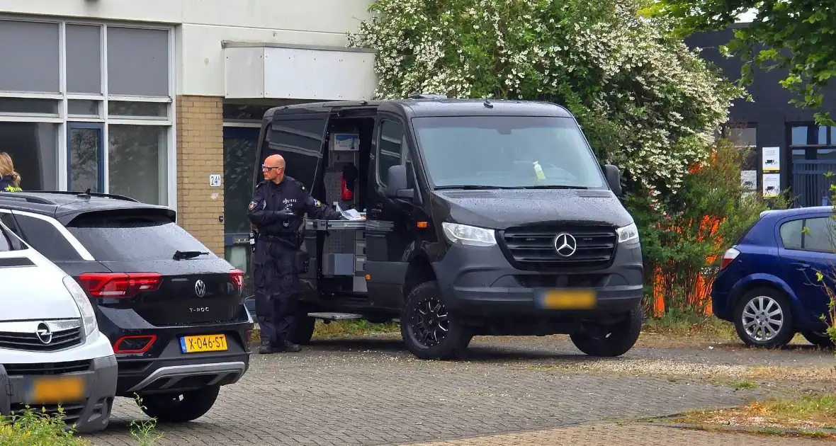 Verhoogde beveiliging na politie-inval - Foto 4