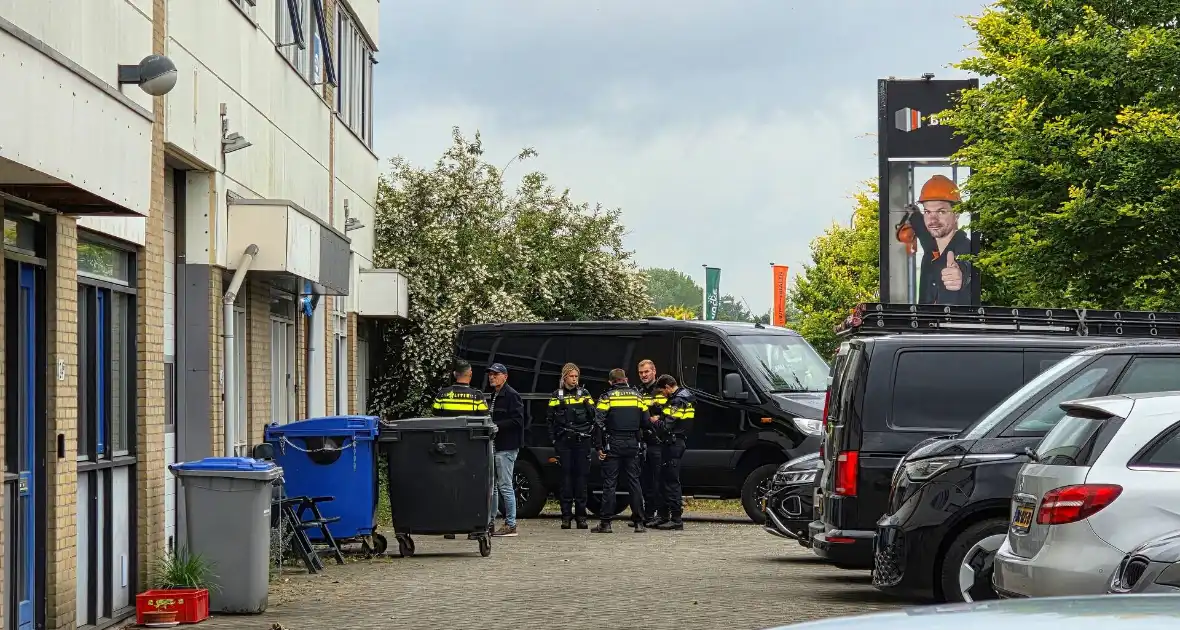 Verhoogde beveiliging na politie-inval - Foto 8