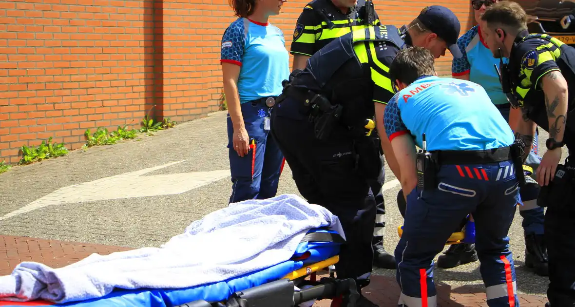 Bestuurder rijdt scootmobiel aan, merkt niks en rijdt door - Foto 1