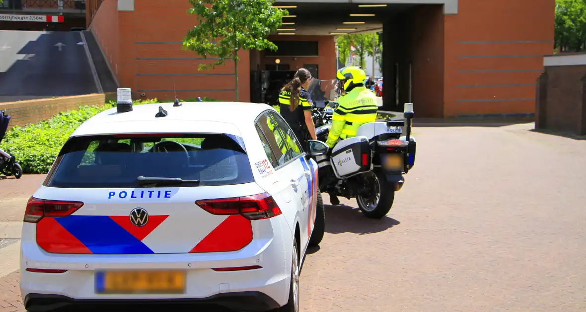 Bestuurder rijdt scootmobiel aan, merkt niks en rijdt door - Foto 12