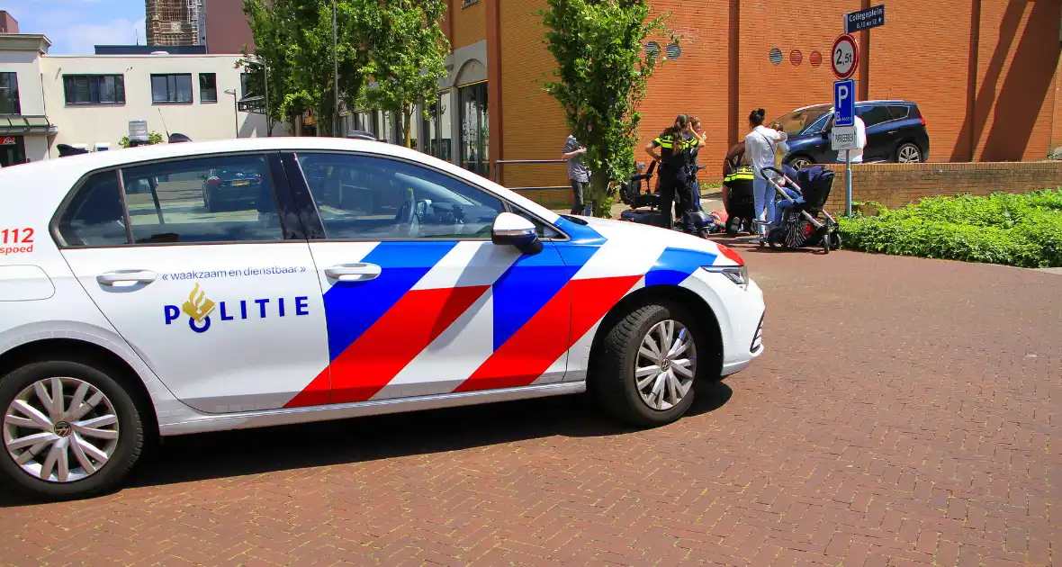 Bestuurder rijdt scootmobiel aan, merkt niks en rijdt door - Foto 14