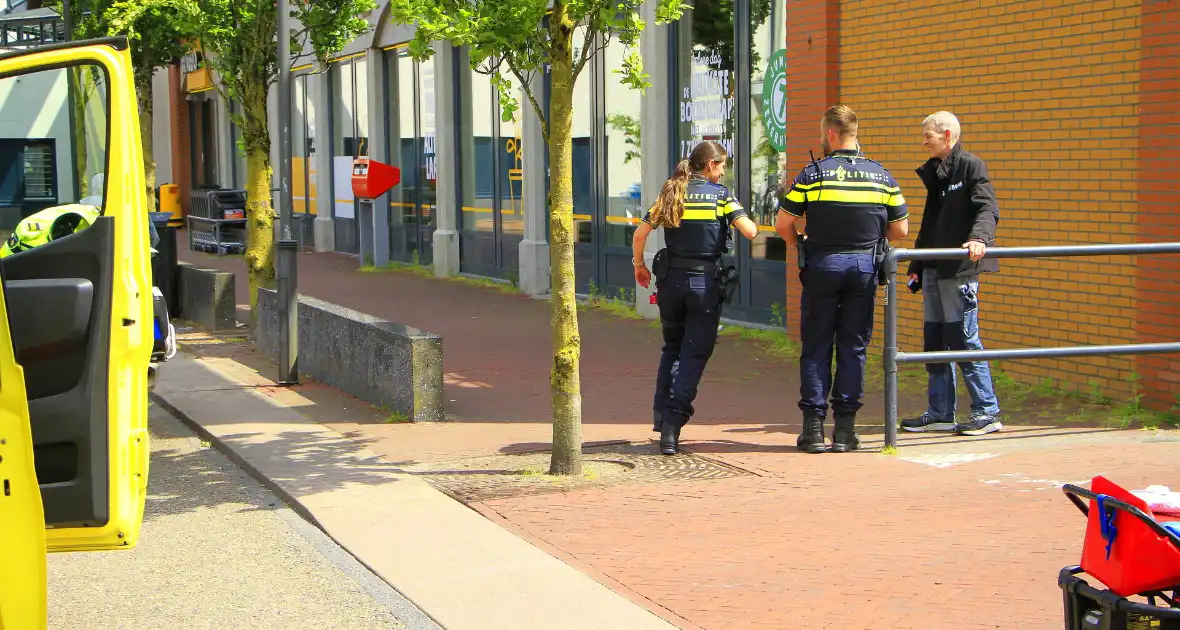 Bestuurder rijdt scootmobiel aan, merkt niks en rijdt door - Foto 4