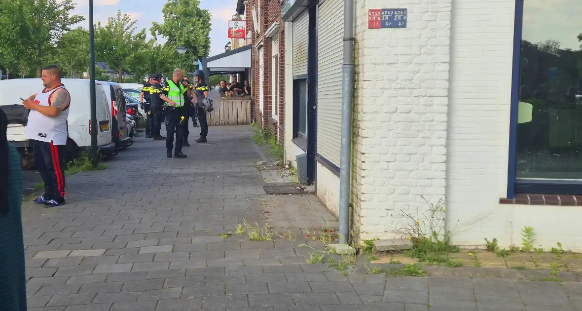 Hulpdiensten massaal ingezet bij steekincident - Foto 6