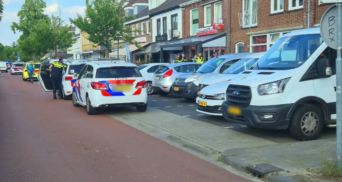 Hulpdiensten massaal ingezet bij steekincident - Foto 7