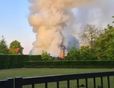 Snel ontwikkelende brand veroorzaakt schade