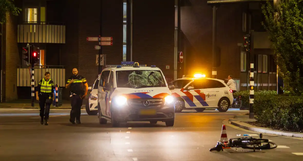 Politie schept fietser tijdens spoedrit