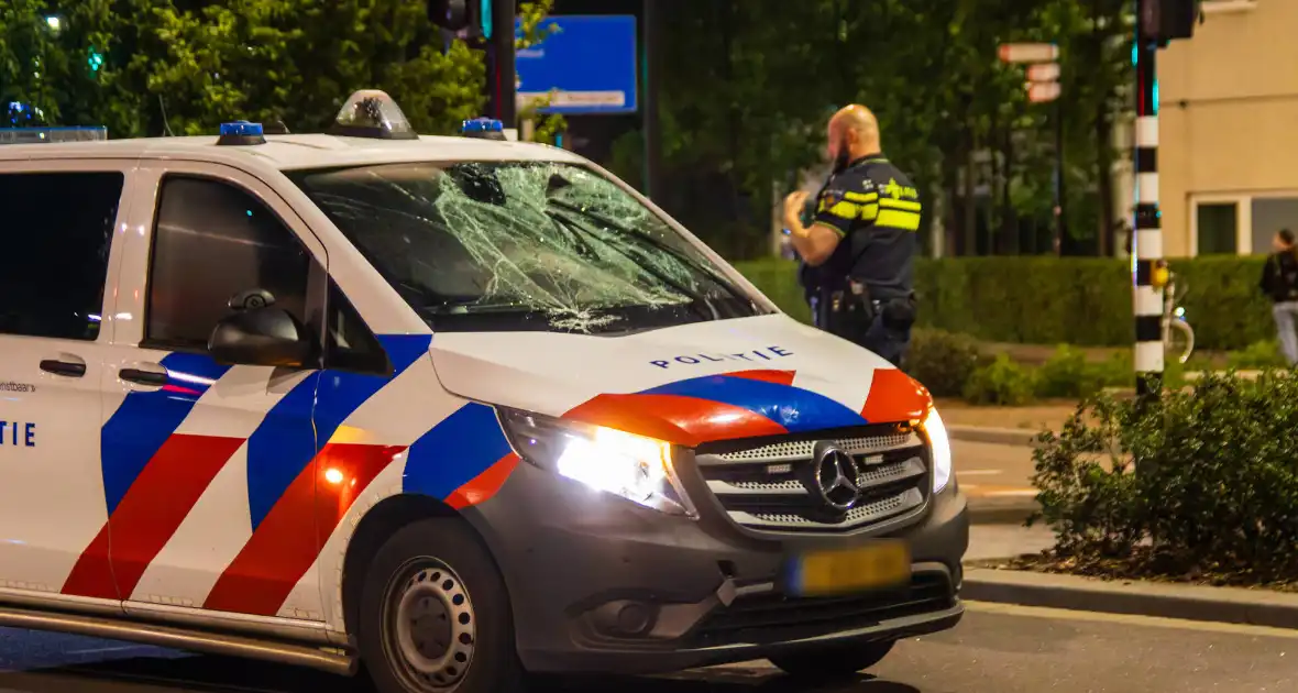 Politie schept fietser tijdens spoedrit - Foto 13