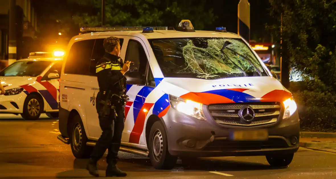 Politie schept fietser tijdens spoedrit - Foto 18