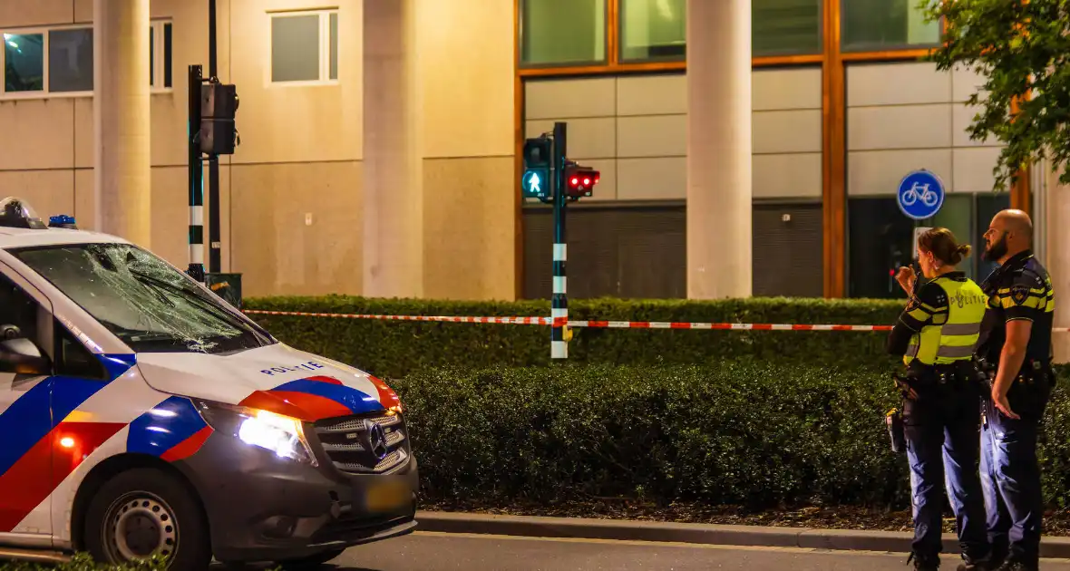 Politie schept fietser tijdens spoedrit - Foto 2