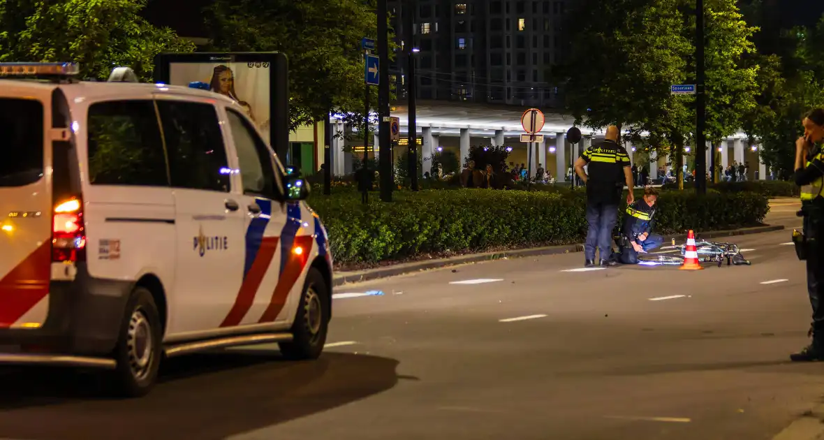Politie schept fietser tijdens spoedrit - Foto 9